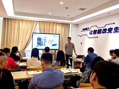 源拓攜寬溫工業(yè)級交換機(jī)與湖南分銷商進(jìn)行技術(shù)交流